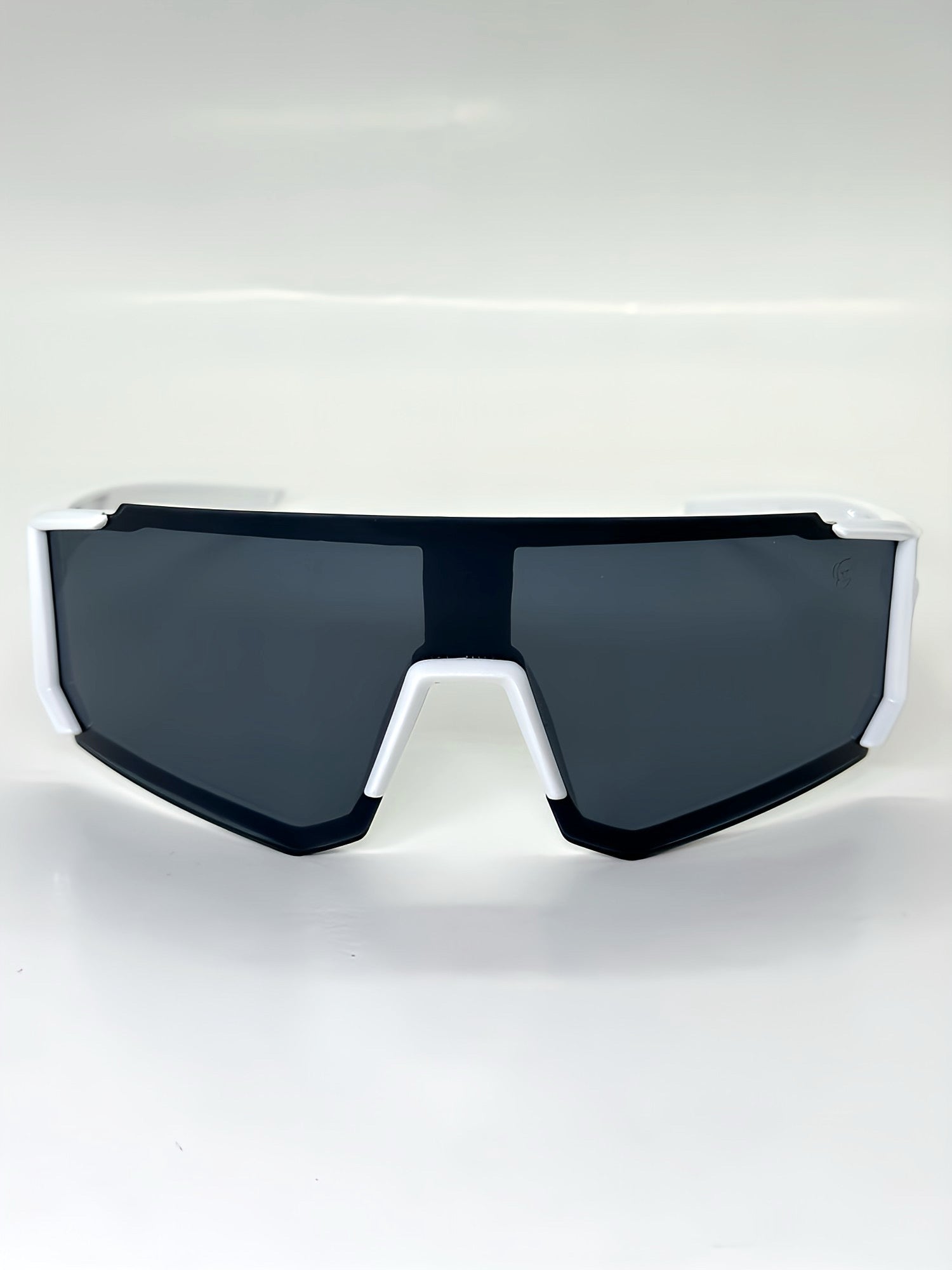 SKY WHITE/B